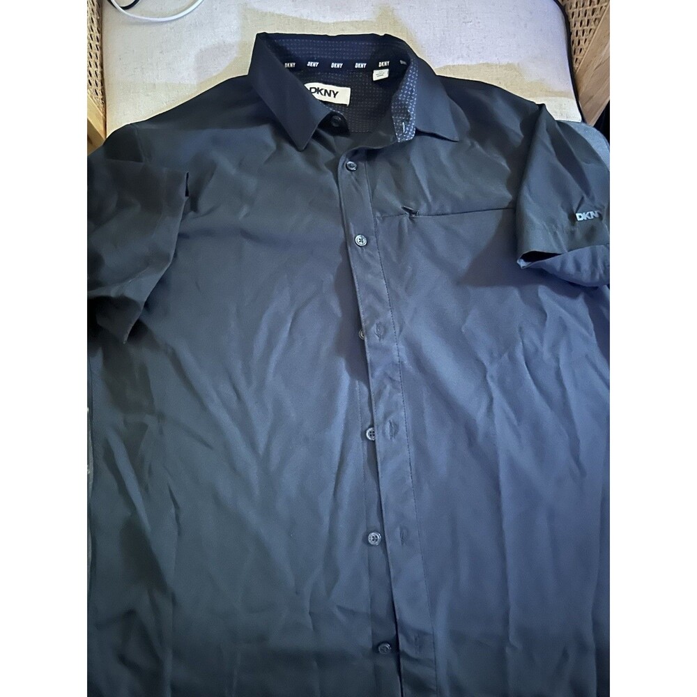 DKNY - Dress Shirt Full Button Short Sleeved Size Medium - BLACK